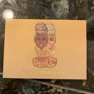 Juvia’s place eyeshadow pallet